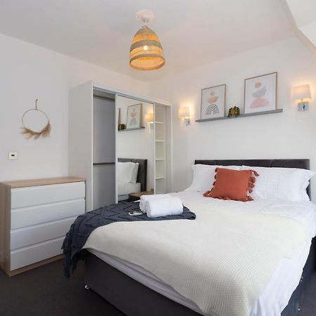 Stunning 3 Bedroom Penthouse With Terrace And Lift Londyn Zewnętrze zdjęcie
