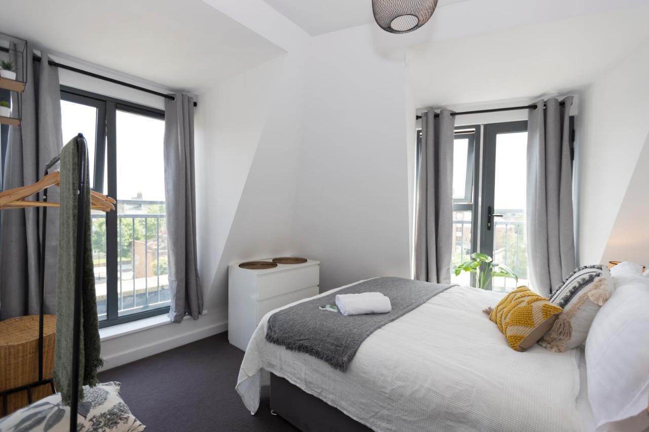 Stunning 3 Bedroom Penthouse With Terrace And Lift Londyn Zewnętrze zdjęcie