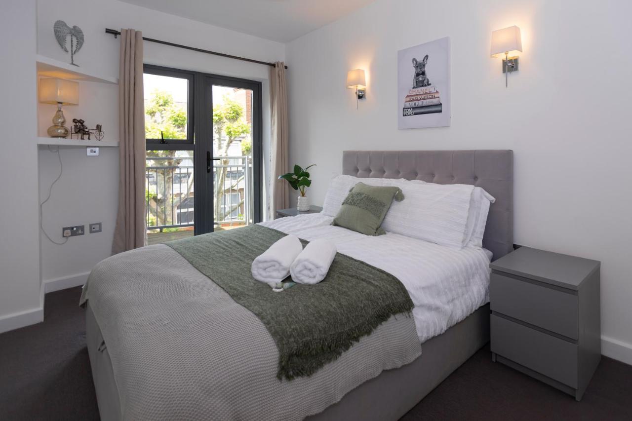 Stunning 3 Bedroom Penthouse With Terrace And Lift Londyn Zewnętrze zdjęcie