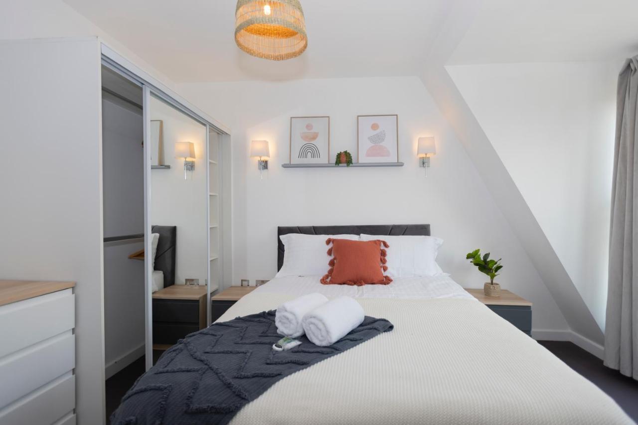 Stunning 3 Bedroom Penthouse With Terrace And Lift Londyn Zewnętrze zdjęcie